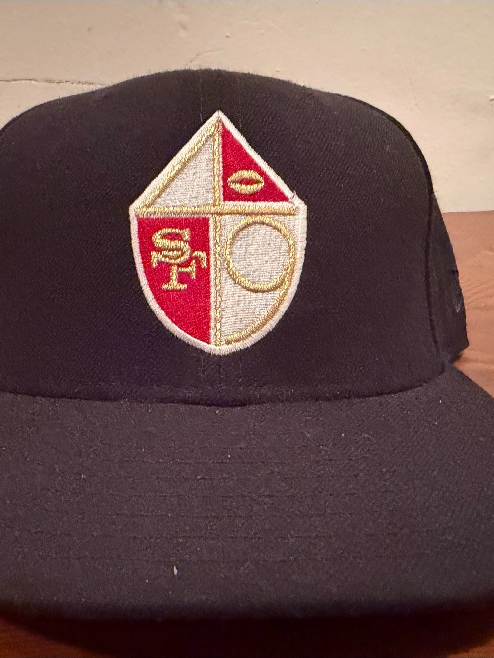 Black San Francisco 49ers New Era Cap Hat Size 7 1/8 Shield Emblem NFL